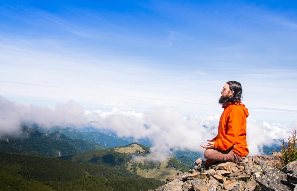 CORSO DI YOGA E MEDITAZIONE